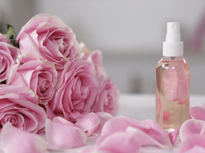gia công Toner hoa hồng